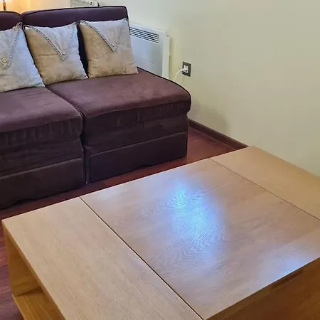 божурленд студио а-4-1 *