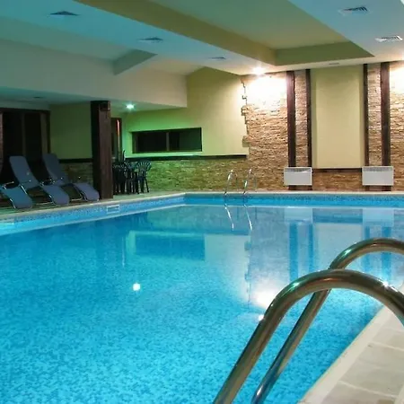 божурленд студио а-4-1 *