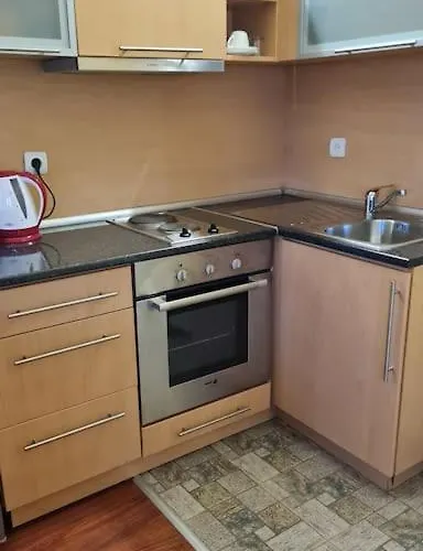 божурленд студио а-4-1 *