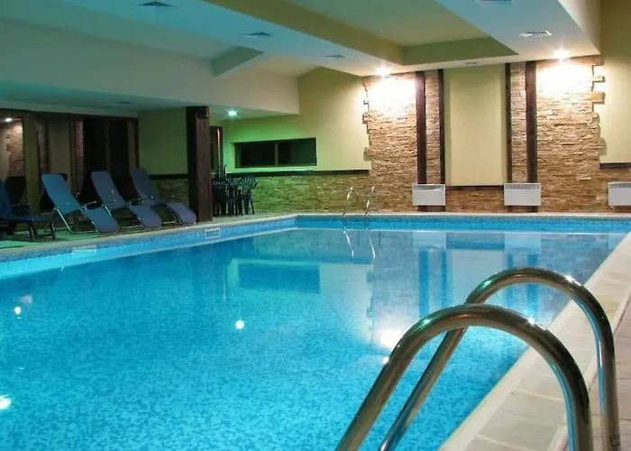 божурленд студио а-4-1 *